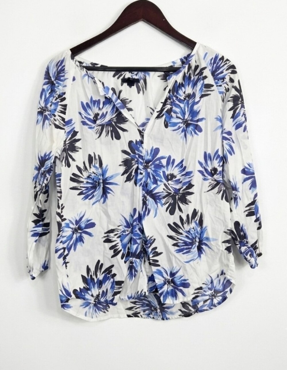 GAP lightweight blouse